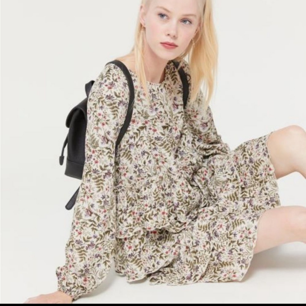 Urban Outfitters Cream Floral Tiered Dress Size Small